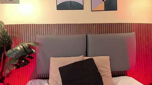 NicolleeEvanss online show from 07-11-26, 11:54