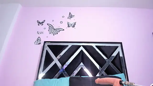 GabyyJones online show from 06-07-26, 03:45