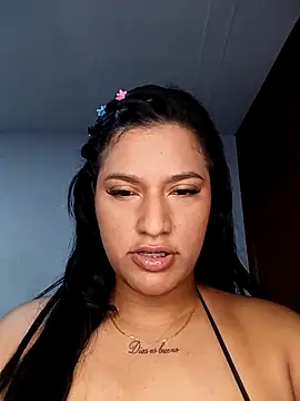 Snapshot of KorinaKovaa chatting on 03-13-25, 01:32 KorinaKovaa online show from 03-13-25, 01:32