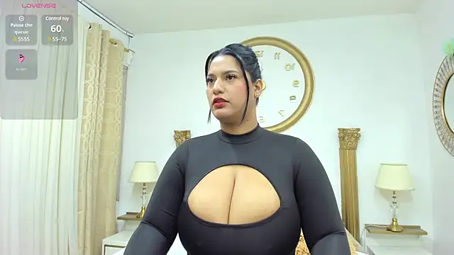 Snapshot of KorinaKovaa chatting on 02-09-25, 04:07 KorinaKovaa online show from 02-09-25, 04:07