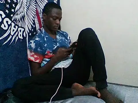 Snapshot of sexy4348 chatting on 11-06-25, 08:24 sexy4348 online show from 11-06-25, 08:24