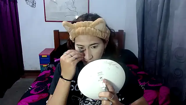 LadyMilk003 online show from 10-08-25, 03:46