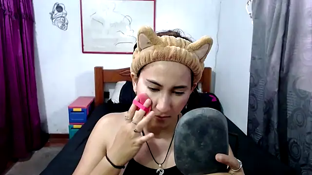 LadyMilk003 online show from 09-11-25, 03:45