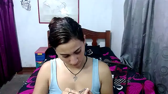 LadyMilk003 online show from 10-04-25, 02:29