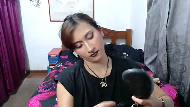 LadyMilk003 online show from 01-17-25, 07:38