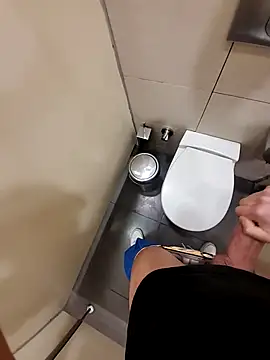 Snapshot of sevvvvsevvvv1 chatting on 02-04-26, 11:38 sevvvvsevvvv1 online show from 02-04-26, 11:38