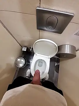 Snapshot of sevvvvsevvvv1 chatting on 04-12-26, 03:04 sevvvvsevvvv1 online show from 04-12-26, 03:04