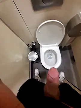 Snapshot of sevvvvsevvvv1 chatting on 02-11-26, 05:24 sevvvvsevvvv1 online show from 02-11-26, 05:24