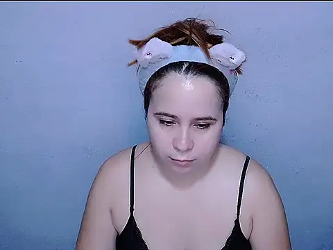 SubLayla01 online show from 05-13-26, 06:26