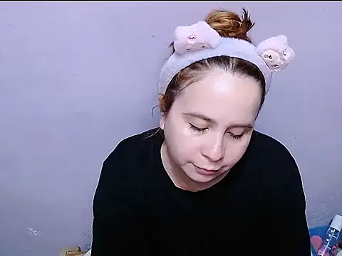 SubLayla01 online show from 05-12-26, 06:25