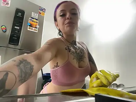 Alicia Ortiiz online show from 12-20-24, 09:17