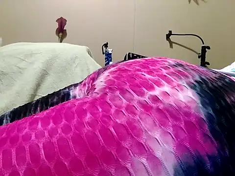 Snapshot of missthickness35_Pika chatting on 09-13-25, 03:06 missthickness35 Pika online show from 09-13-25, 03:06