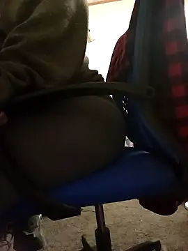 Snapshot of missthickness35_Pika chatting on 01-25-25, 05:51 missthickness35 Pika online show from 01-25-25, 05:51