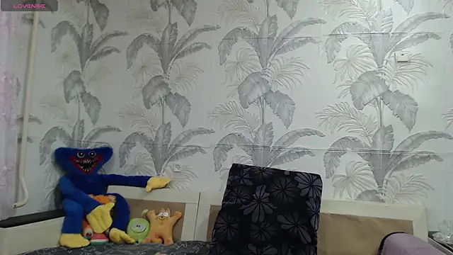 CamDiva113 online show from 05-20-26, 02:03