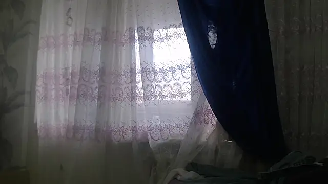 Snapshot of CamDiva113 chatting on 10-13-25, 08:16 CamDiva113 online show from 10-13-25, 08:16