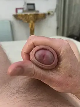 les-machinesxh online show from 12-22-25, 04:01