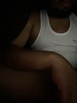 Snapshot of bebaboyes01 chatting on 02-25-26, 05:13 bebaboyes01 online show from 02-25-26, 05:13