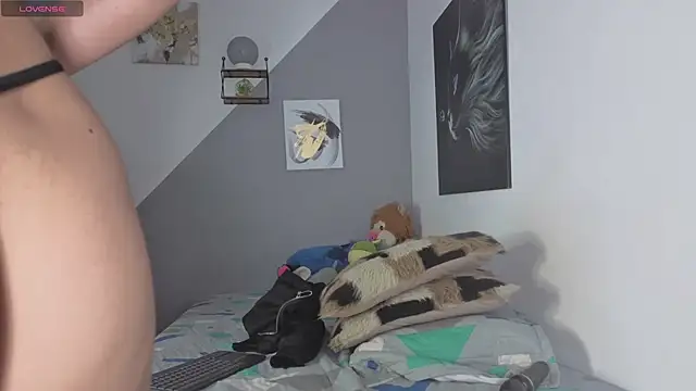 charlotte 002 online show from 10-26-25, 04:46