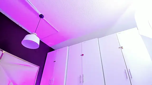 April bowie online show from 02-13-26, 11:54