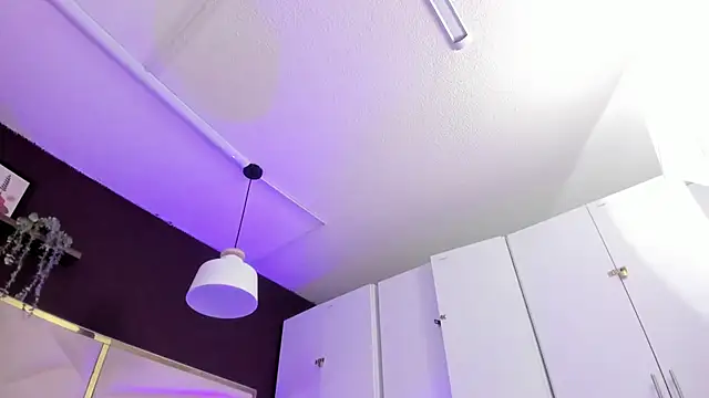 April bowie online show from 10-24-25, 11:31