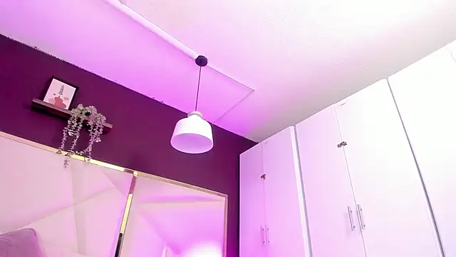 April bowie online show from 10-04-25, 12:07