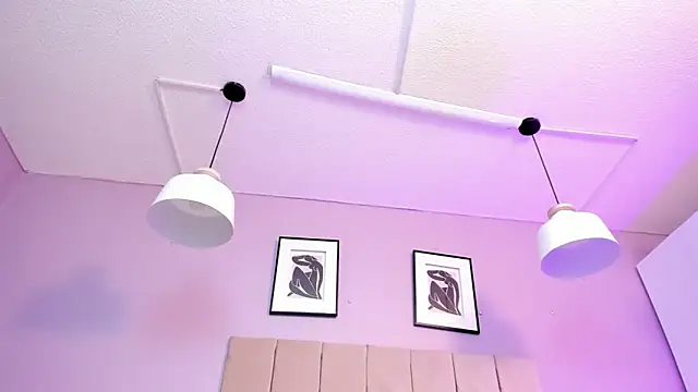 April bowie online show from 03-20-25, 12:00