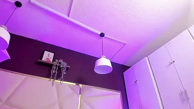 April bowie online show from 10-21-25, 11:09