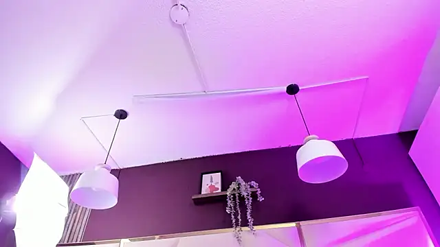 April bowie online show from 03-19-26, 11:54