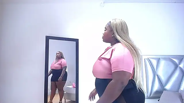 exotic karmella online show from 11-29-25, 09:15