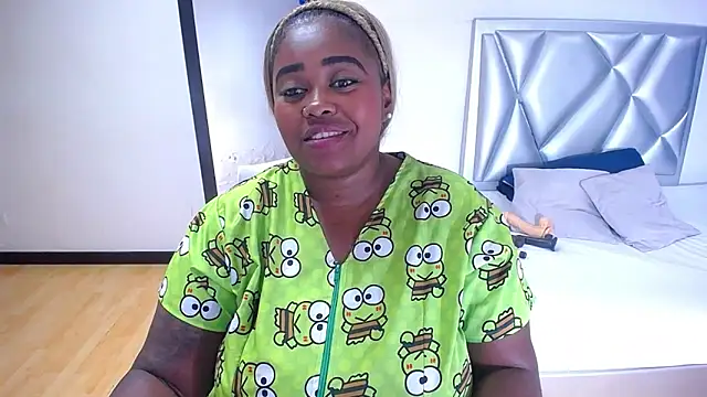 exotic karmella online show from 11-19-25, 08:31