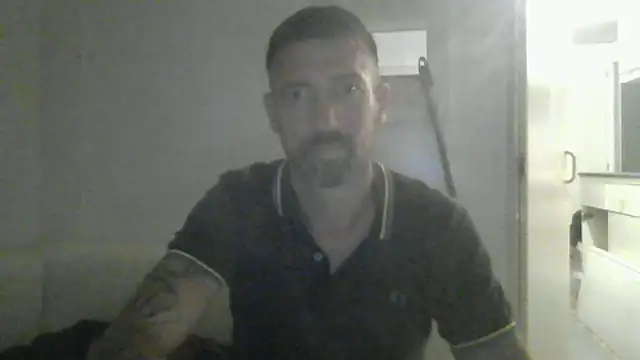 Snapshot of vinzz49 chatting on 09-22-25, 10:38 vinzz49 online show from 09-22-25, 10:38
