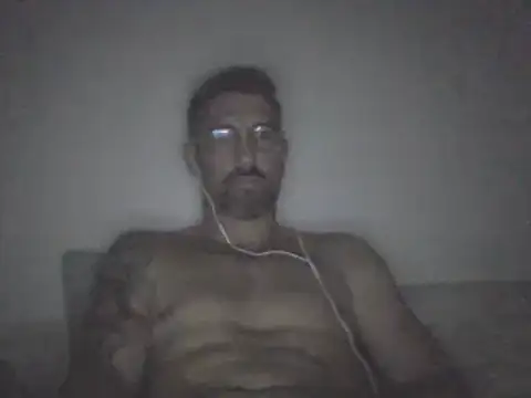 Snapshot of vinzz49 chatting on 03-18-25, 03:12 vinzz49 online show from 03-18-25, 03:12