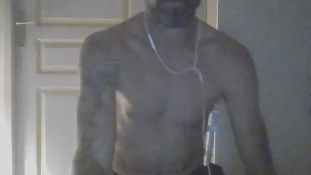Snapshot of vinzz49 chatting on 09-14-25, 04:13 vinzz49 online show from 09-14-25, 04:13
