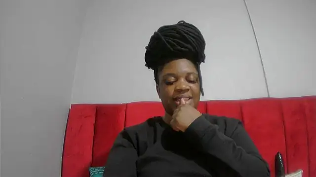 Snapshot of assqueenxx chatting on 10-20-25, 06:08 assqueenxx online show from 10-20-25, 06:08