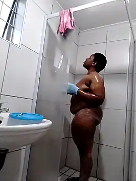 Snapshot of assqueenxx chatting on 03-01-26, 04:12 assqueenxx online show from 03-01-26, 04:12