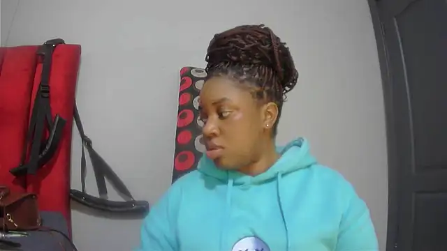 Snapshot of assqueenxx chatting on 02-15-26, 07:20 assqueenxx online show from 02-15-26, 07:20