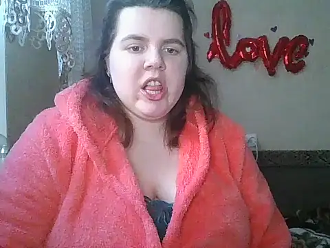 Snapshot of so_shy chatting on 03-16-25, 03:39 so shy online show from 03-16-25, 03:39