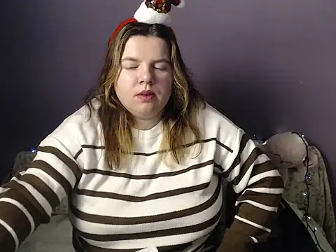 so shy online show from 12-21-25, 07:21