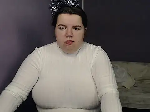 so shy online show from 10-24-25, 06:34