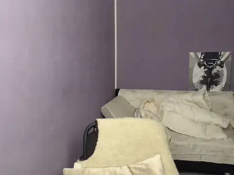 so shy online show from 10-30-25, 07:17