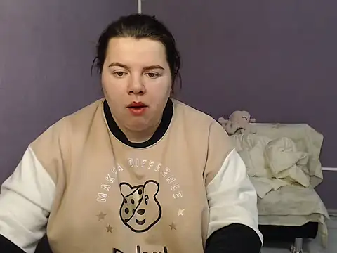 Snapshot of so_shy chatting on 10-18-25, 06:59 so shy online show from 10-18-25, 06:59