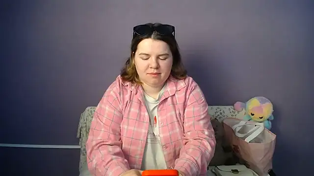 so shy online show from 05-17-26, 06:13