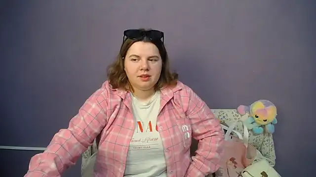 so shy online show from 05-18-26, 07:02