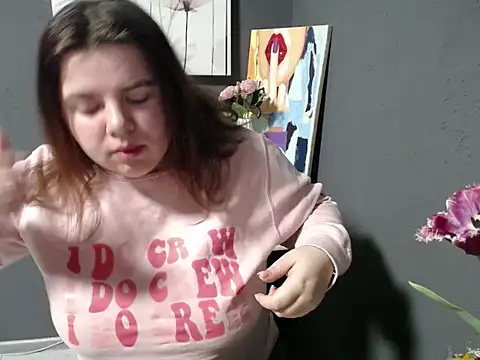 Snapshot of so_shy chatting on 03-13-25, 06:58 so shy online show from 03-13-25, 06:58