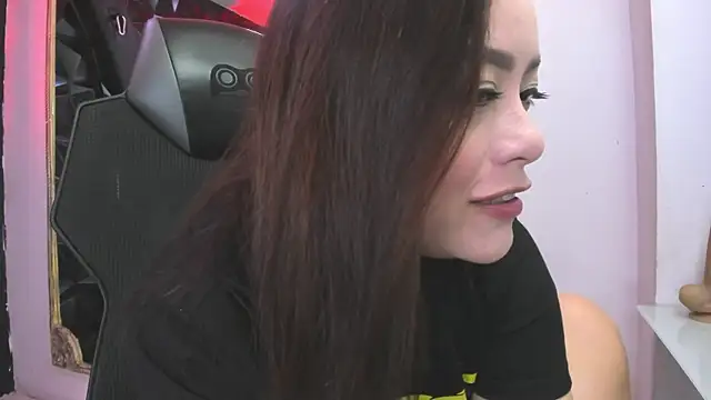 Snapshot of DarlingBDSM_ chatting on 05-20-26, 01:41 DarlingBDSM online show from 05-20-26, 01:41