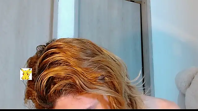 Snapshot of honey_skin chatting on 03-03-25, 09:24 honey skin online show from 03-03-25, 09:24