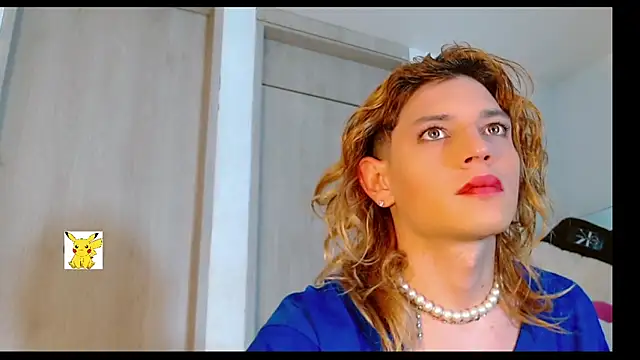 Snapshot of honey_skin chatting on 03-10-25, 09:01 honey skin online show from 03-10-25, 09:01