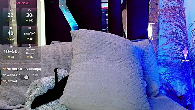 Snapshot of honey_skin chatting on 11-04-25, 01:42 honey skin online show from 11-04-25, 01:42