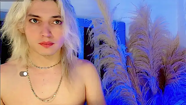 Snapshot of honey_skin chatting on 06-03-26, 02:23 honey skin online show from 06-03-26, 02:23
