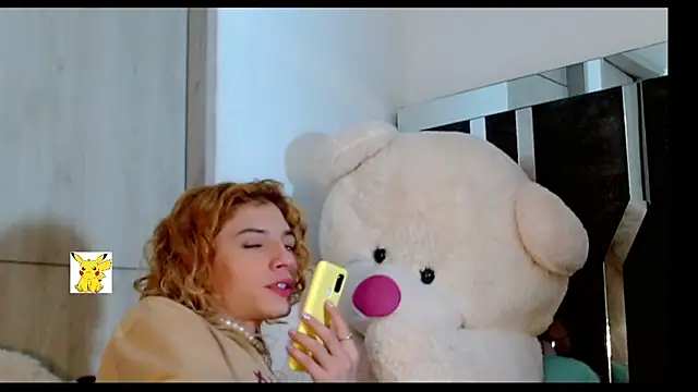 Snapshot of honey_skin chatting on 03-19-25, 01:10 honey skin online show from 03-19-25, 01:10